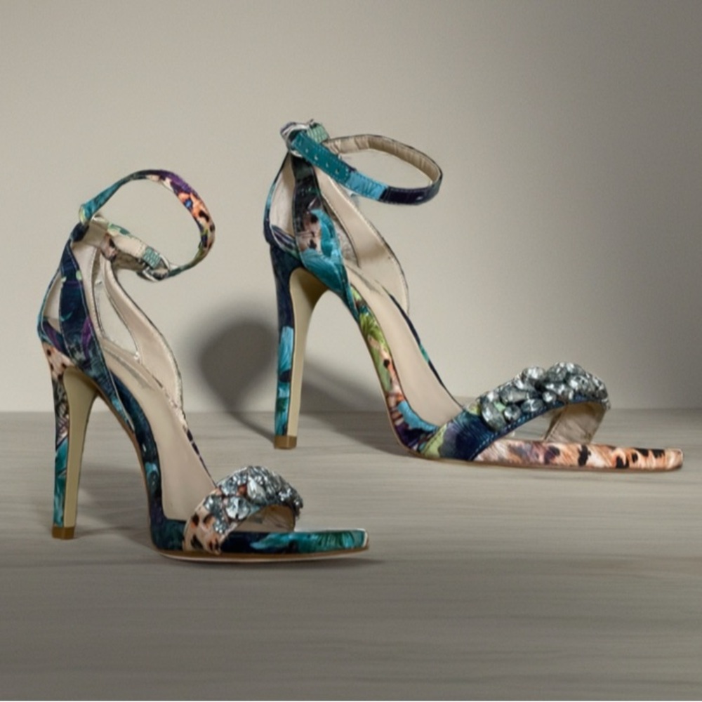 New GUESS Floral Rhinestone Heels